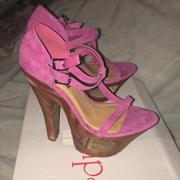 fuchsia platform sandals